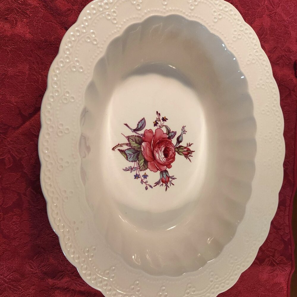 Spode Billingsley Rose Oval Vegetable Bowl – 10”